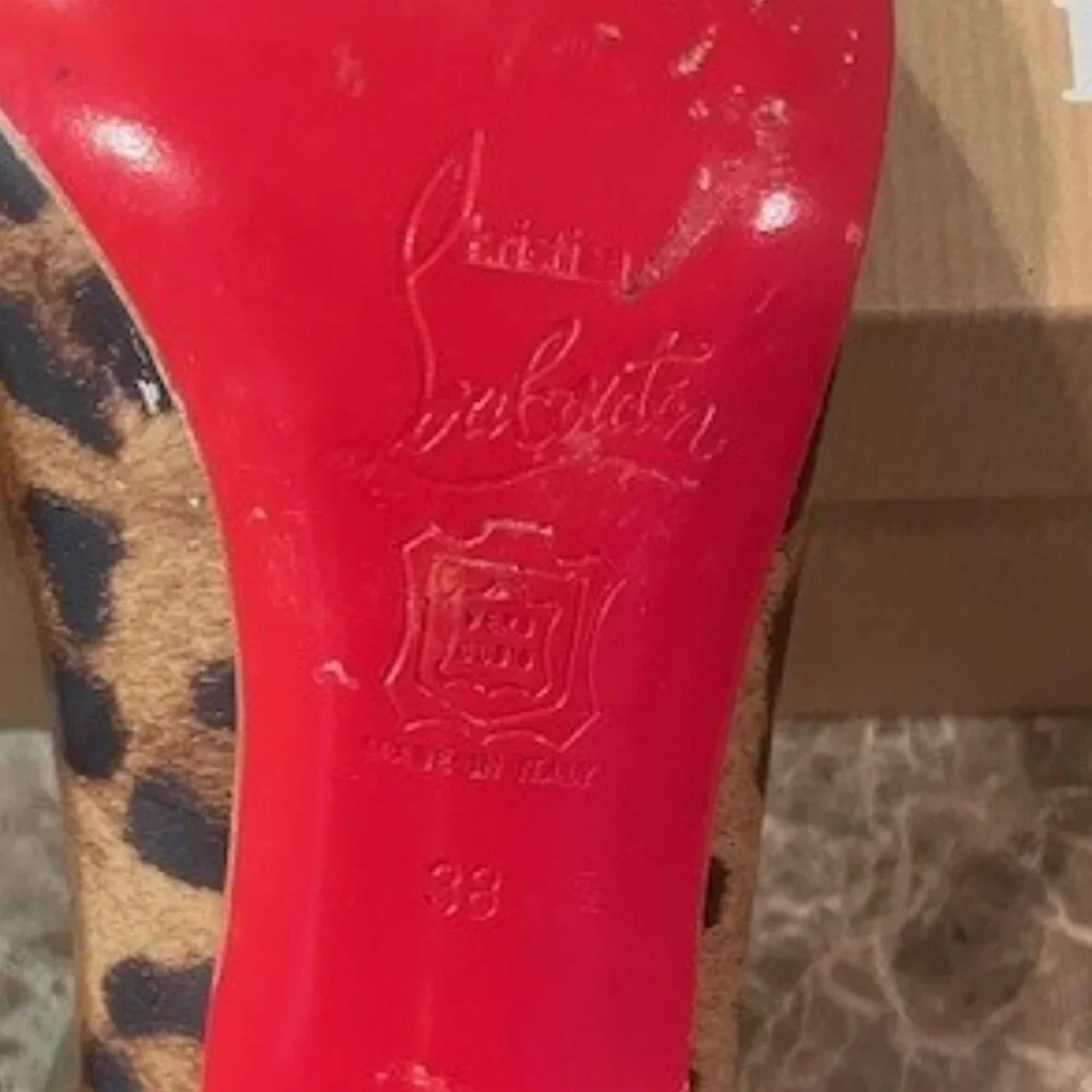Christian Louboutin VINTAGE Yotruche Leopard Patent Leather Heels – Sz 8